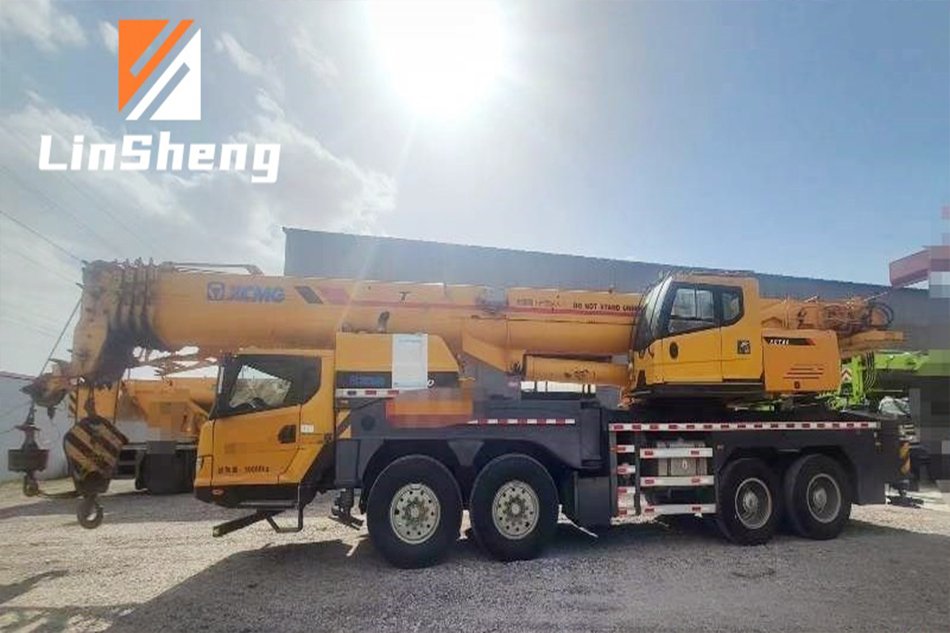 2016 XCMG 80 tons Crane