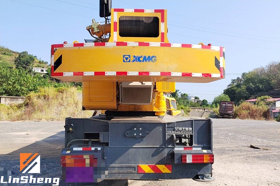 2021 XCMG 25 tons Crane